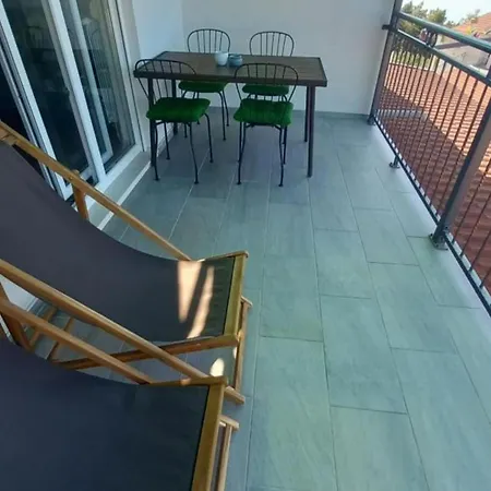 Superior One Bedroom With Balcony And Sea View Appartamento