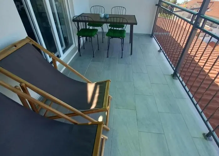 Superior One Bedroom With Balcony And Sea View Appartamento